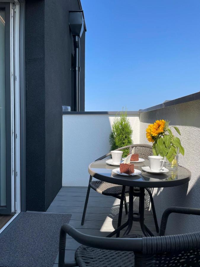 Apartamenty Morzeblizej Kołobrzeg Exterior foto